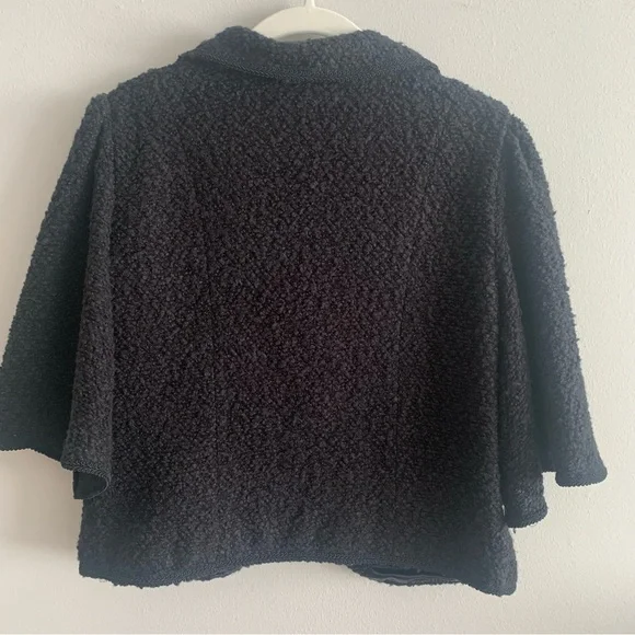 Sandro short jacket Size Medium with flutter sleeves and hook closures b… - Picture 3 of 11